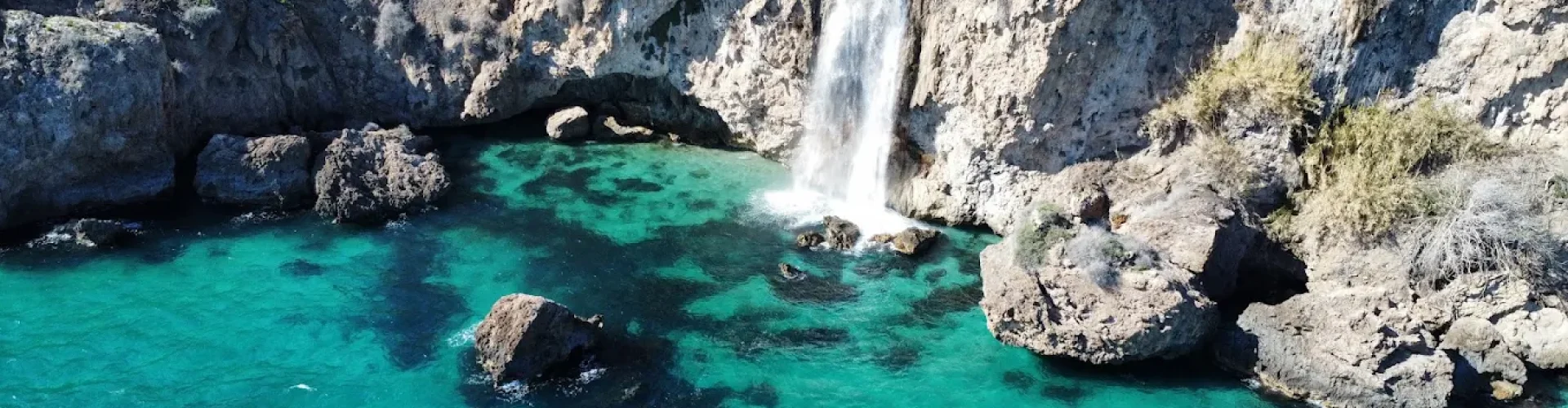 cascada-maro.webp